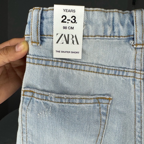 NWT Zara Kids "The Skater Short" Light Wash Denim - Size 2-3 - Picture 7 of 8
